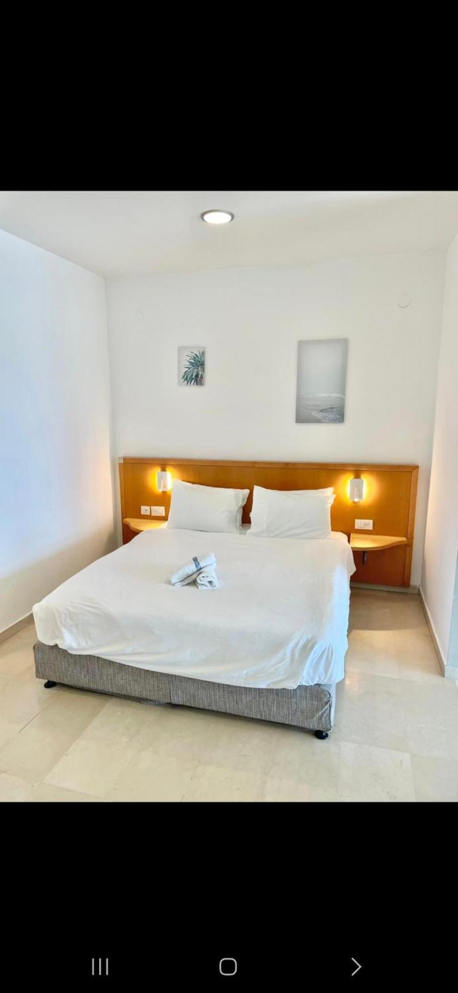 Oceanus Apartment Hotel Herzelia Екстериор снимка